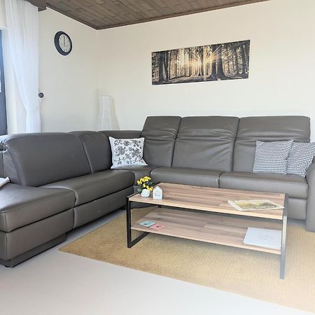 Ferienwohnung Christine Mit Sauna Und Whirlpool Utzerath Bagian luar foto