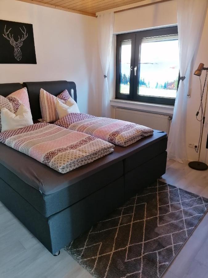 Ferienwohnung Christine Mit Sauna Und Whirlpool Utzerath Bagian luar foto